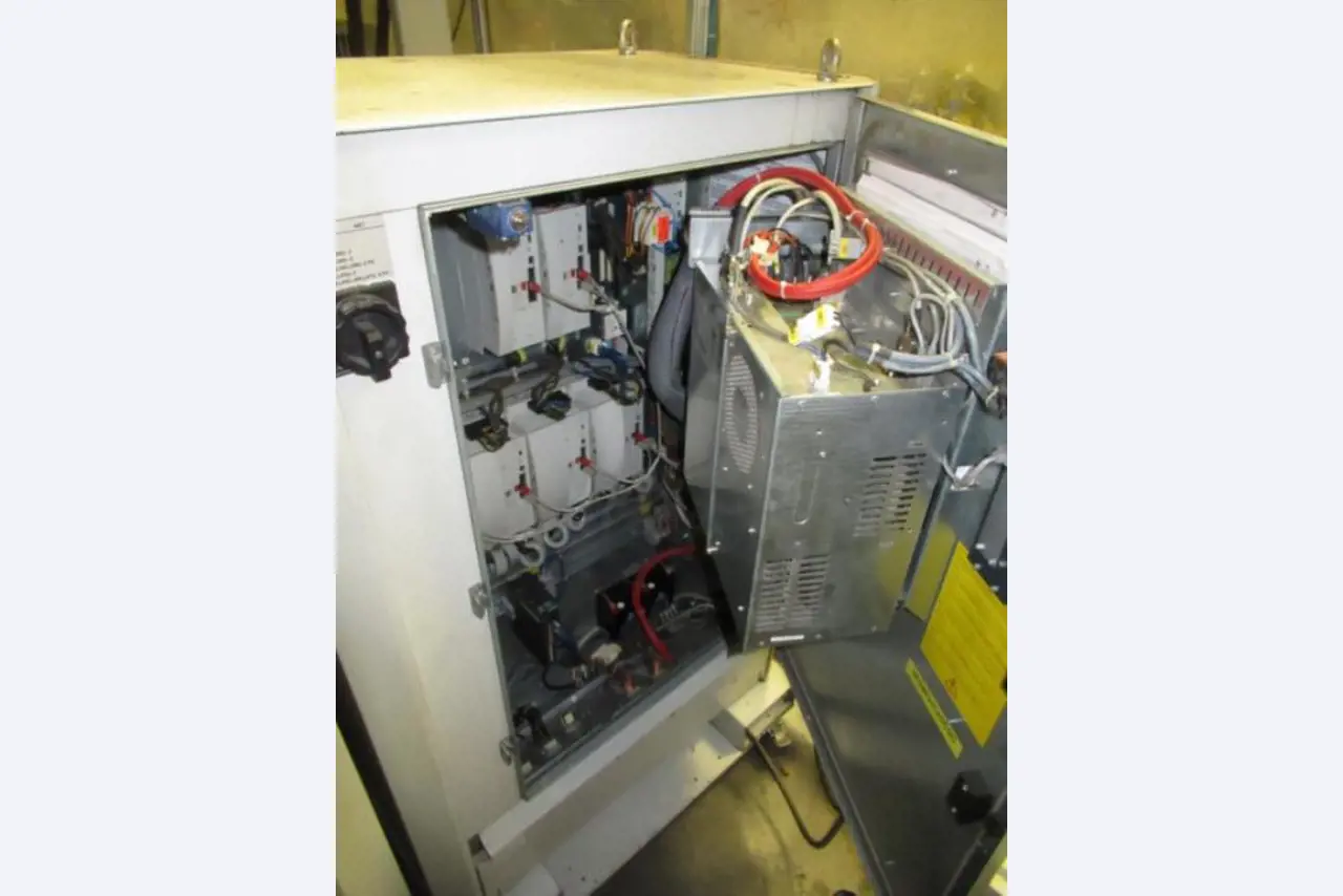 metal working machinery and industrial robots-2